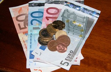 /media/www/slike.old/novice/euro2.gif