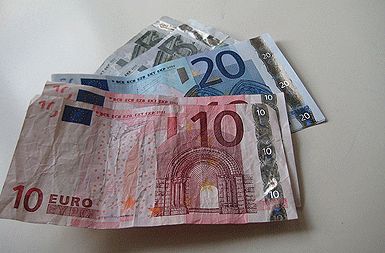 /media/www/slike.old/novice/euros.gif