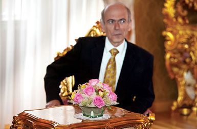 Rdeče vrtnice, orhideja cymbidium in sedum s predsednikom Janezom Drnovškom (28. 8. 2006, predsedniška palača, Ljubljana)