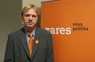 Gregor Golobič poziva premiera na soočenje