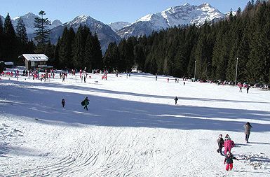 Smučarska vasica Spiazzi v italijanskih Alpah