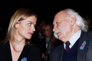Slavnostna govornica Katarina Kresal in predsednik Zveze združenj borcev za vrednote NOB Slovenije Janez Stanovnik.