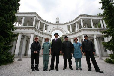 Hraniteljeve kreacije so javno predstavili včeraj