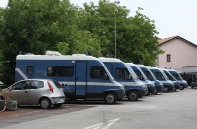 Bivalniki za nadzor meje