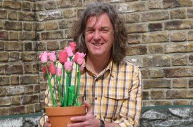 Pred časom je James May \