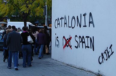 Ulice katalonskih mest so polne protišpanskih grafitov
