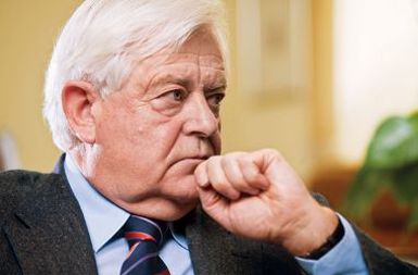 Milan Kučan zavrača absurdne obtožbe.