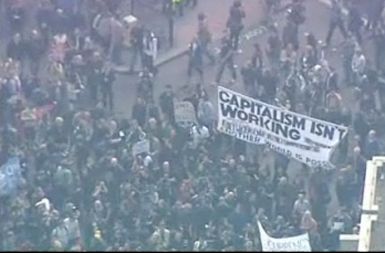 Protestniki med drugim opozarjajo, da kapitalizem očitno ne deluje