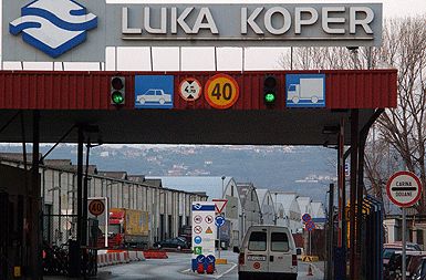 /media/www/slike.old/novice/luka006.gif