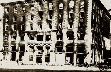 Naroni dom v Trstu so 13. julija 1920 italijanski nacionalisti in fašisti zažgali