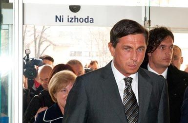 /media/www/slike.old/novice/pahor_niizhoda_b5_copy1.jpg