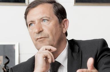 Če bo vlada sprejela sklep o zamrznitvi pokojnin, Karel Erjavec dopušča možnost da poslanci DeSUS ne bodo podprli proračuna, kar bi pomenilo \