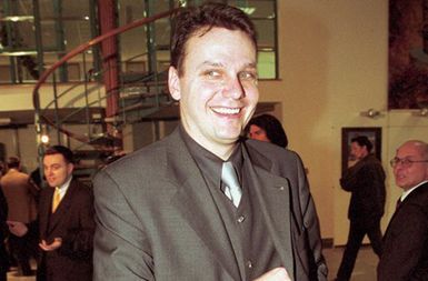 “Občasno še kaj zaigram in zapojem, toda glavne moči morajo biti sedaj usmerjene drugam.”