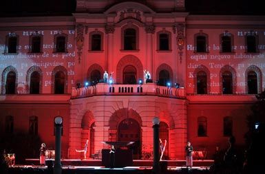 Osrednja državna slovesnost ob dnevu državnosti in 20. obletnici samostojnosti Slovenije.
