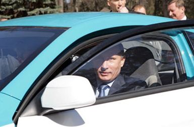 Putin v Yo-Mobilu.