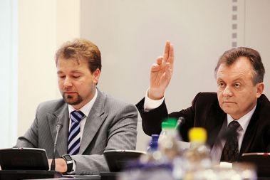 Aktualni direktor TV Slovenija Jože Možina in za zdaj še generalni direktor RTV Slovenija Anton Guzej