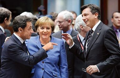 /media/www/slike.old/novice/sarkozymerkelpahor_reuters.jpg
