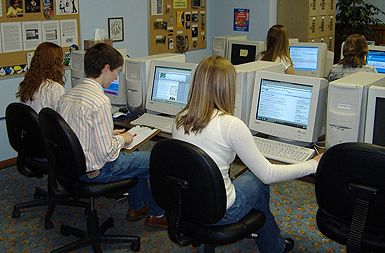 /media/www/slike.old/novice/students.jpg