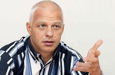 Predsednik Komisije za preprečevanje korupcije Drago Kos si želi, da bi državljani več primerov prijavljali policiji