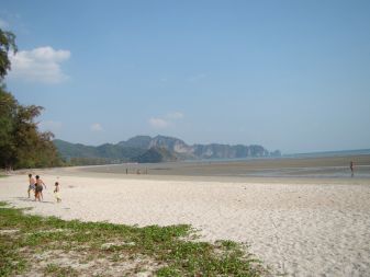 /media/www/slike.old/novice/tripfeb09landofsmiles415.jpg