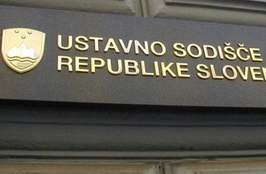 V skladu z ustavo.