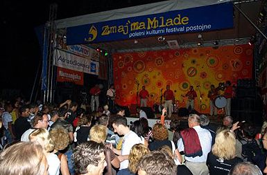 /media/www/slike.old/novice/v_th_mcpostojna_koncert_orkestra_gypsy_mambo__mak__7ad19g52s386f04.jpg