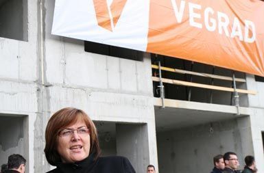 Bi kupili novo stanovanje od te ženske?