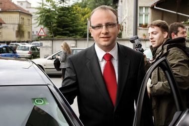 Minister Žerjav poziva k rešitvi problema