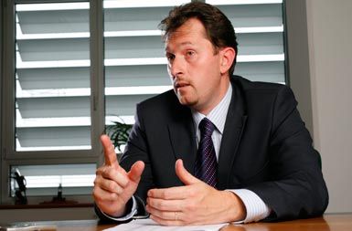 Gregor Virant: Zdrava pamet pa se navadno neha pri osebnih financah.