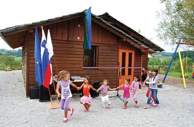 Romski otroci pred vrtcem