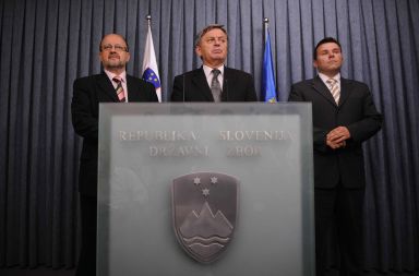 Zmago Jelinčič, Josip Bajc in Robert Horvat so zapustili zaslišanje,ki ga je Milan M. Cvikl zaprl za javnost