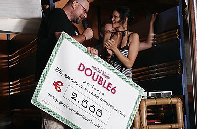 2000 evrov za zasluge pri razbijanju predsodkov in dvojne morale