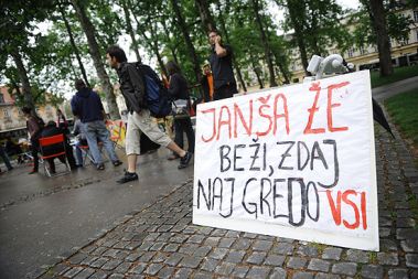 Kongresni trg v Ljubljani: Protesti proti vrhu EU - ZDA