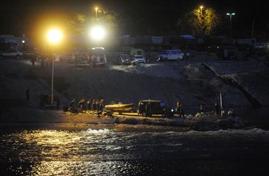 Potapljači iščejo na vidljivosti 20 centimetrov