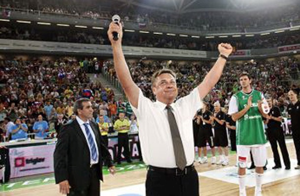Zoran Janković, predsednik Pozitivne Slovenije, se bo plesa udeležil s soprogo.