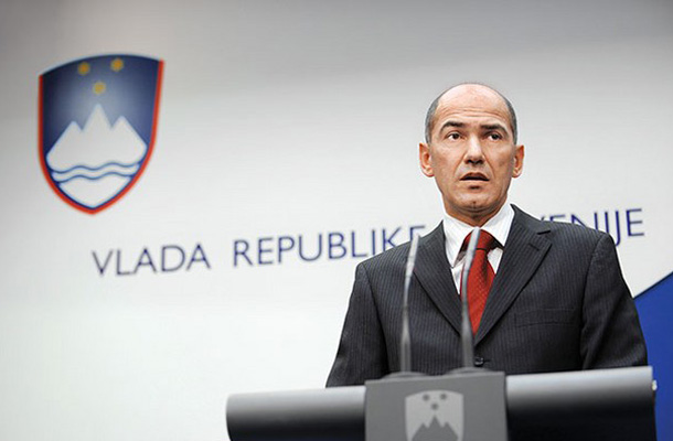 Imamo deseto vlado in premier je Janez Janša.