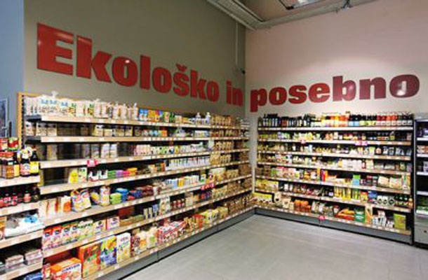 V Društvu za marketing Slovenije (DMS), ki opravlja raziskavo Trženjski monitor, sicer v času recesije opažajo splošen upad zaupanja v znamke.