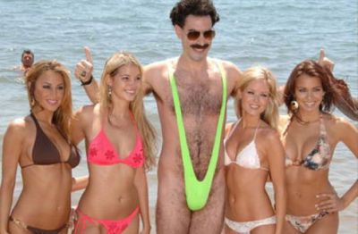 Britanski komik Sacha Baron Cohen je kmalu po premieri Borata razložil, da se v filmu v bistvu ne norčuje iz Kazahstana, ampak iz ljudi, ki lahko sploh pomislijo, da takšen značaj in država, ki ju opisuje, sploh obstajata.
