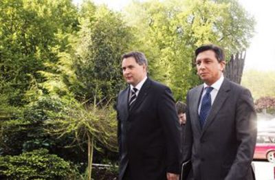 Dejan Židan (levo) ima zadržke tudi pri sprejemanju zlatega fiskalnega pravila oz. meni, da z njim ni treba hiteti, saj operativnega učinka to pravilo ne bo imelo.