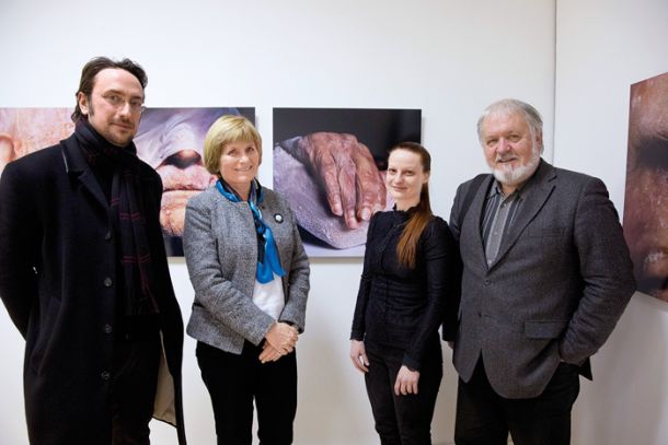 Mirt Komel, Onja Grad, Jasna Jernejšek in Janez Bogataj, pogovor ob razstavi Zadnji pogled, Galerija Photon, LJ 