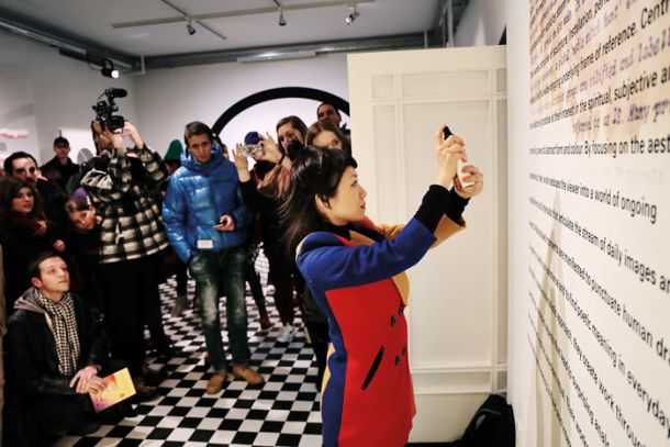 Amy Suo Wu med aktiviranjem razstave Kolektiv Kandinski, Aksioma LJ