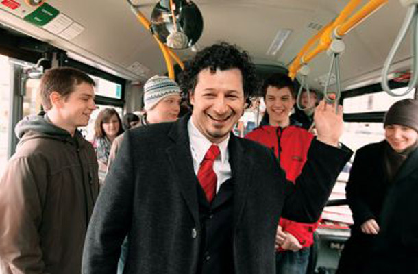 Patrick Vlačič naj bi se z oktobrom vrnil na predavateljsko mesto na fakulteti.