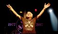 UK Subs, Menza pri koritu, LJ