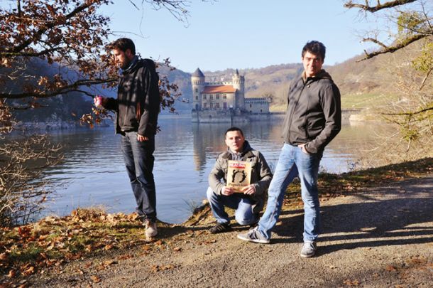 Ekipa na gradu Château de la Roche, Francija