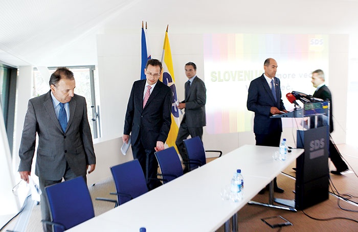 Nosilci ideje »državnega razvojnega programa«: Andrej Šircelj, državni sekretar na ministrstvu za finance v Janševi vladi in avtor davčne razbremenitve bogatih, Žiga Turk, minister za razvoj v Janševi vladi, Marko Pogačnik, predsednik uprave SOD-a v času Janševe vlade in »prodajalec« Mercatorja , Janez Janša in Andrej Vizjak, minister za gospodarstvo v Janševi vladi.