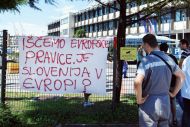 Plačo je dovoljeno izplačati v kuverti na roko