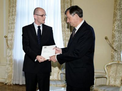 Primopredaja poročila komisije, predsednik Klemenčič in predsednik Türk
