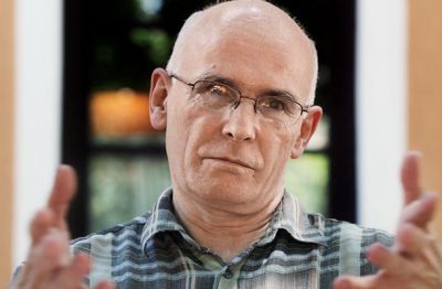 »Natanko tisti ljudje, ki so s svojimi politikami povzročili sedanjo krizo, se zdaj predstavljajo kot rešitelji, ki nas bodo odrešili posledic krize, ki so jo sami povzročili.« - Dr. Mladen Dolar
