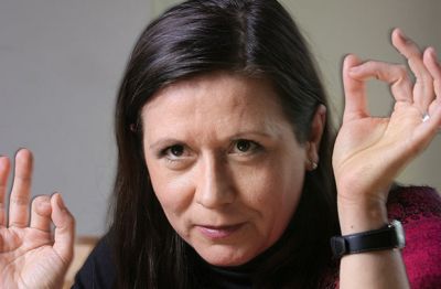 »Na volitvah se v Sloveniji ne zmaga z dobrimi idejami, pametjo, argumenti, ampak po logiki nezavednega. Kot je zmagal Hitler v Nemčiji. Zato lahko govorimo o tihi fašizaciji slovenskega političnega prostora.« - Dr. Vesna V. Godina