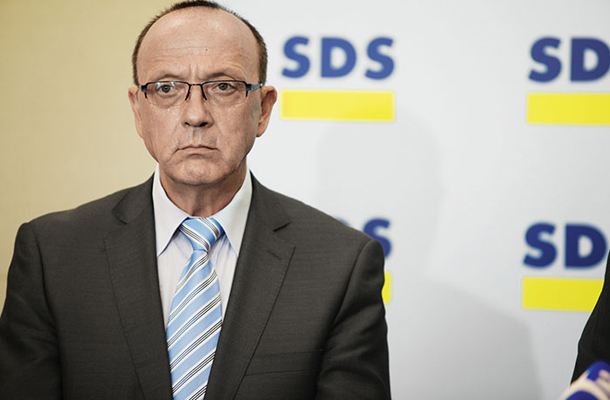 Ali v SDS prestrezajo pošto?